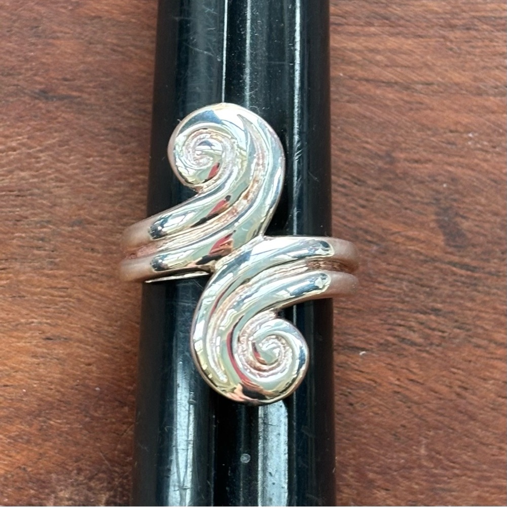 Sterling Silver Chunky Swirl Ring Size 8